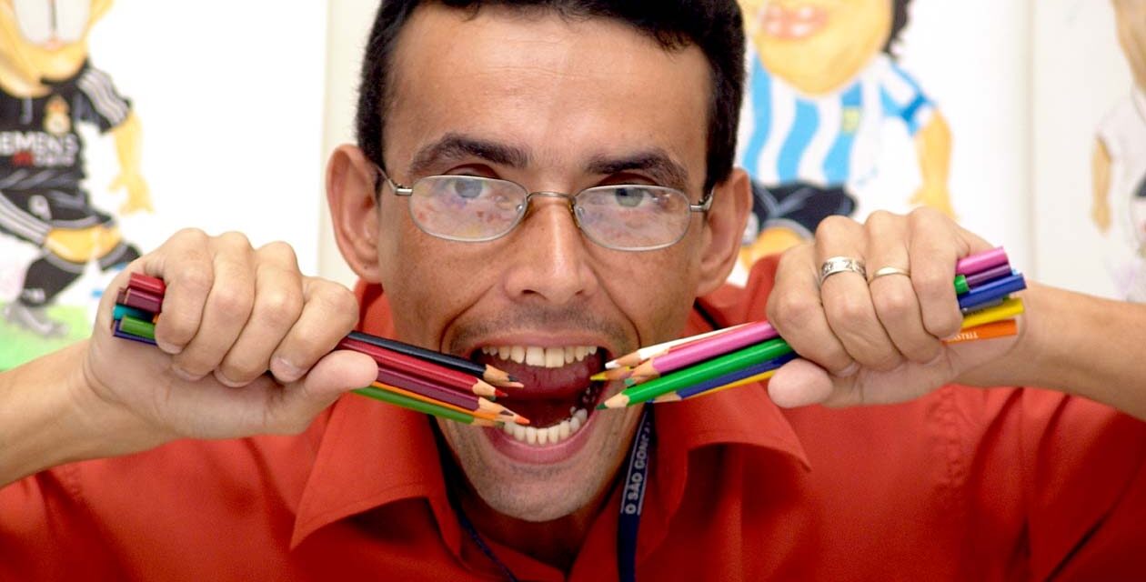 Sala Carlos Couto apresenta exposição virtual do caricaturista Vinicius