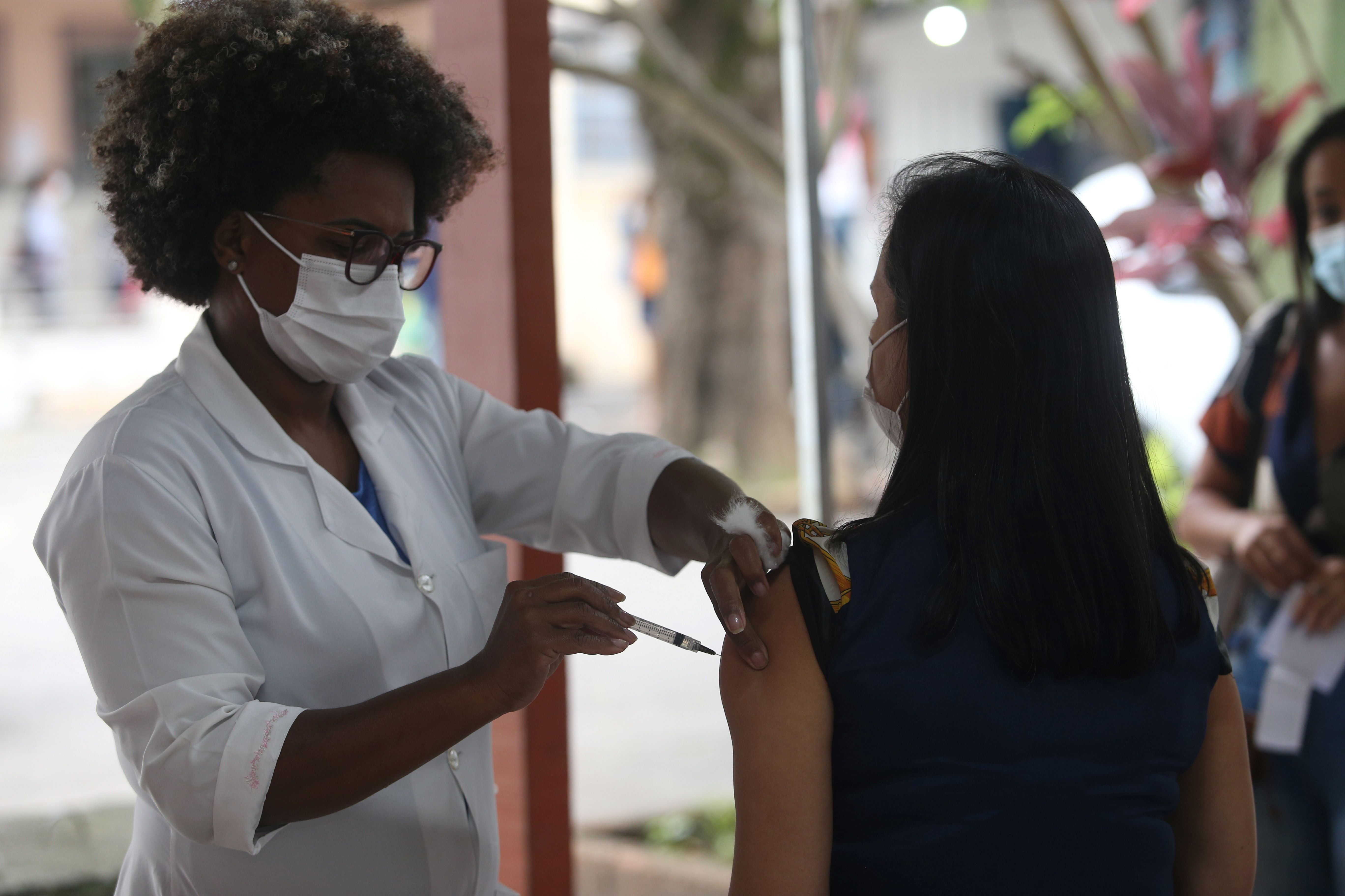 Vacinação da Covid em Niterói vai acontecer em sete policlinicas