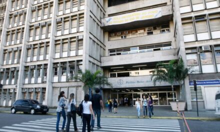 UERJ cria auxílio-creche para alunos da universidade