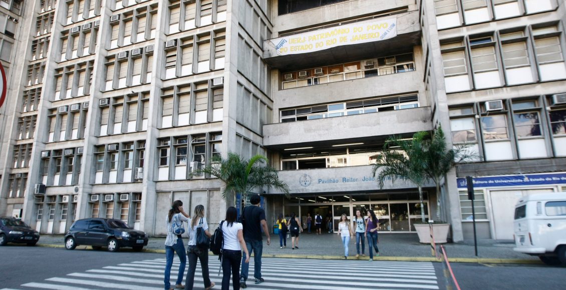 UERJ cria auxílio-creche para alunos da universidade