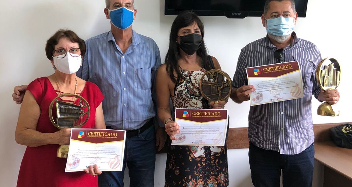 Vencedores do Concurso de Decoração Natalina recebem prêmios