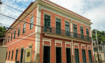 FÉRIAS NO MUSEU JANETE COSTA