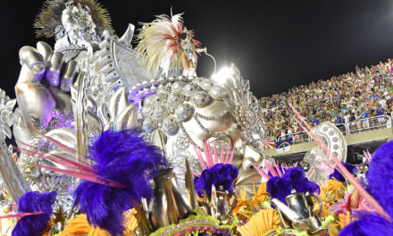 Desfiles das escolas de samba de Niterói começam hoje