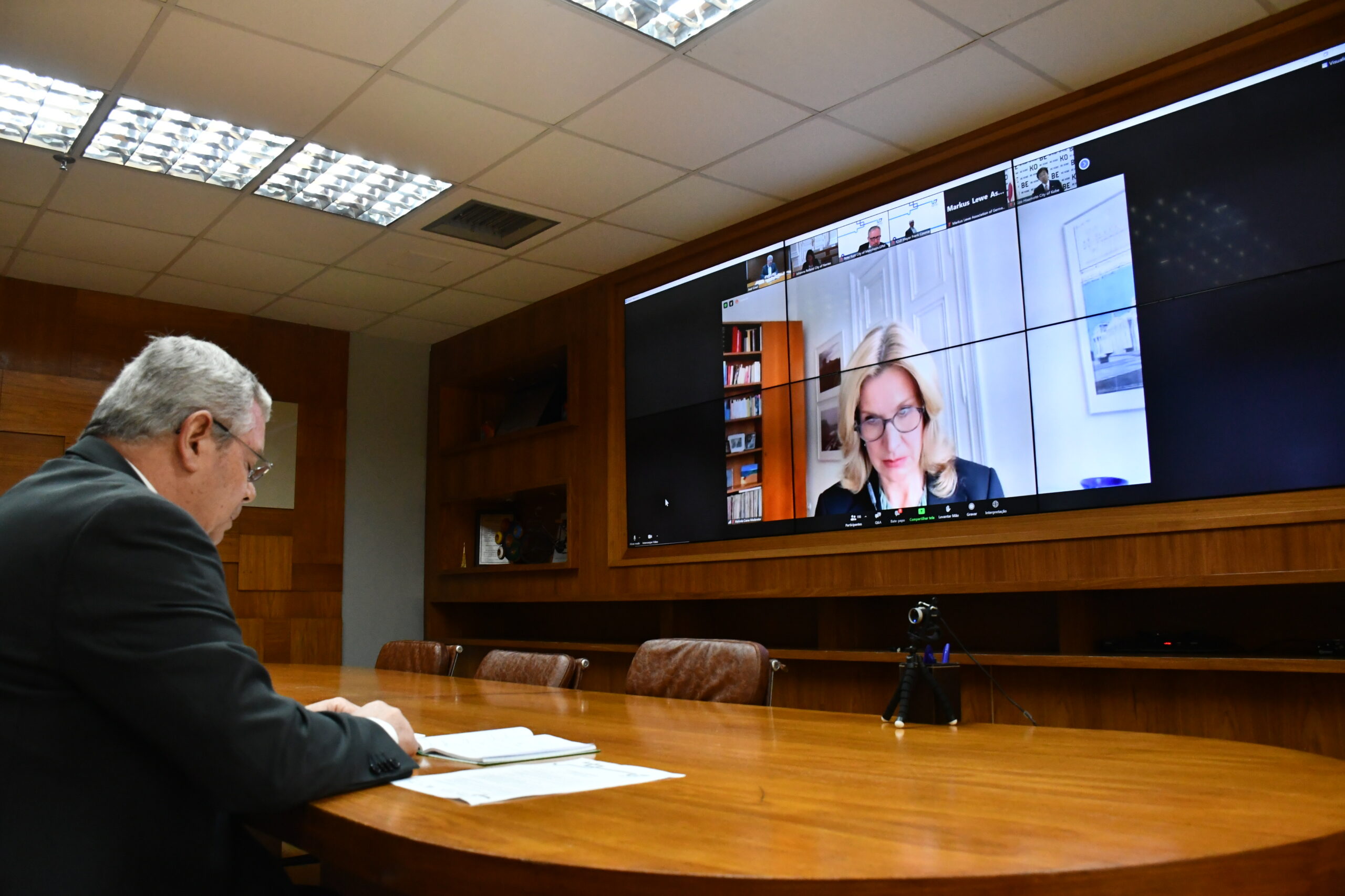 Prefeitura de Niterói participa de encontro de grupo de trabalho do G7