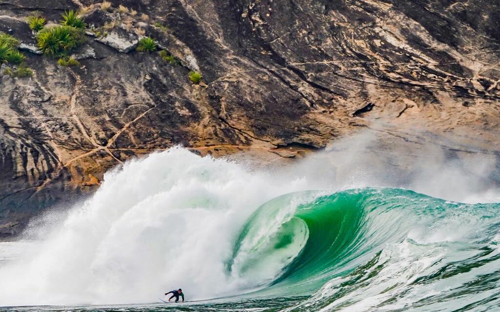 Itacoatiara Big Wave 2022 dá sinal verde para primeira competição de surf na remada