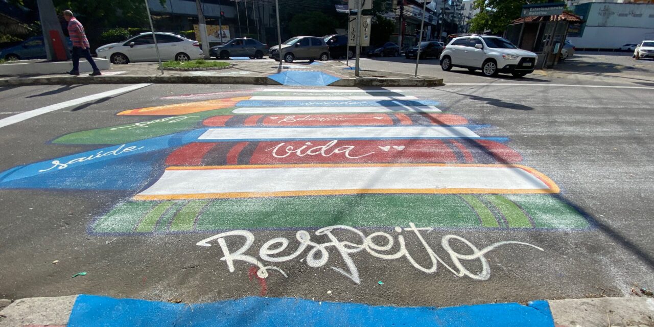 Movimento Maio Amarelo transforma faixas de pedestres em obras de arte em Niterói