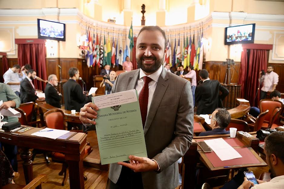 Viradouro passa a ser patrimônio cultural e imaterial de Niterói