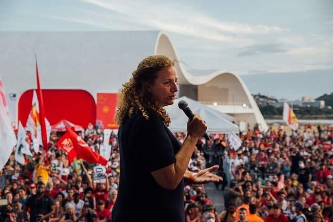 Câmara dos vereadores de Niterói aprova título de cidadã niteroiense para Jandira Feghali 