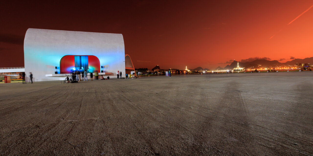 “Palco Popular” acontece no Teatro Popular Oscar Niemeyer