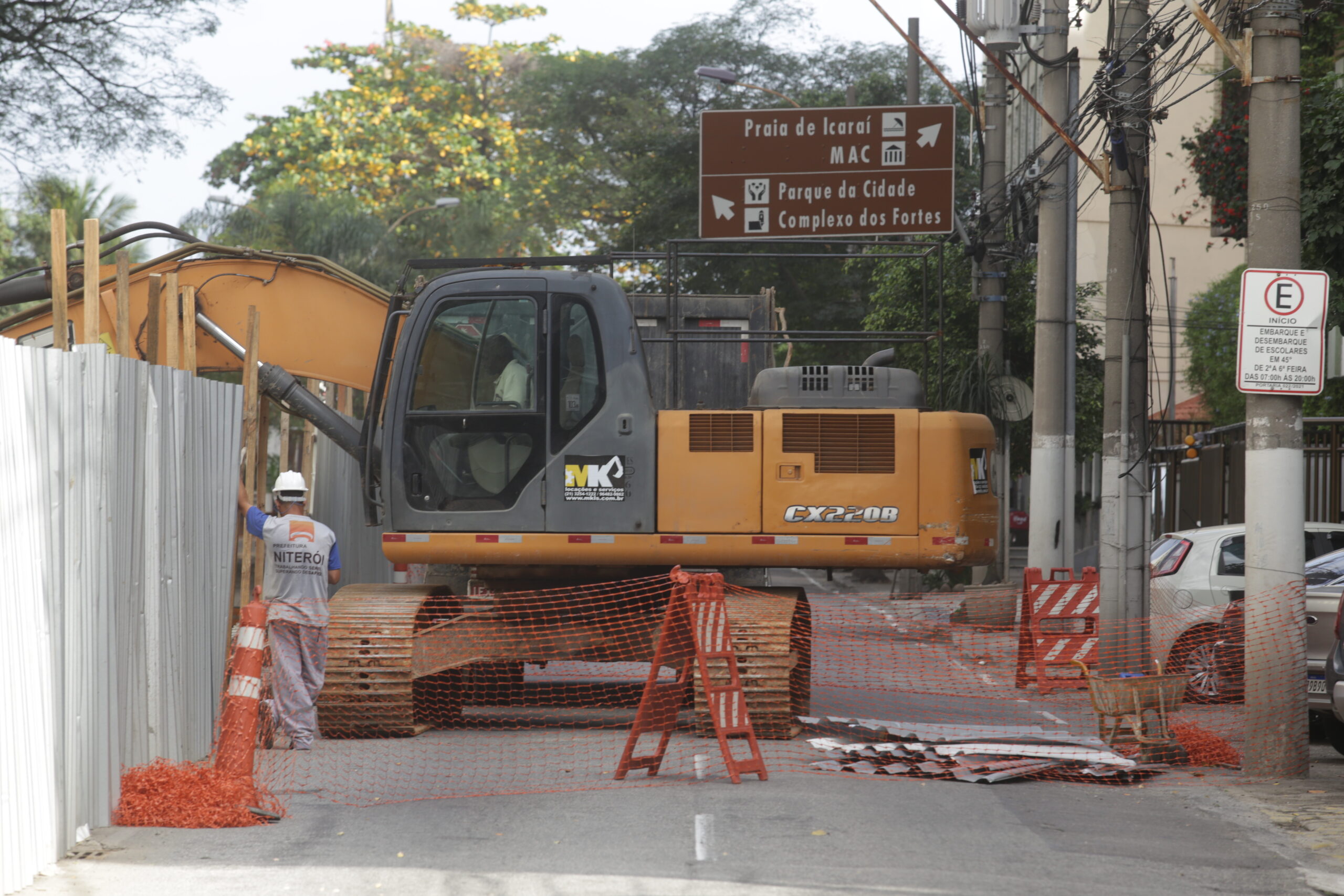 Interdição  da área sobre o canal da Av. Ary Parreiras é adiada