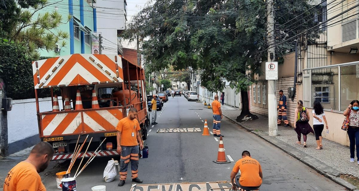 NitTrans realiza manutenção na sinalização viária no entorno de 20 escolas