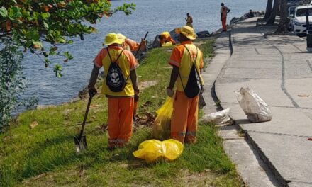 Clin realiza mutirão de limpeza nas pedras da litorânea