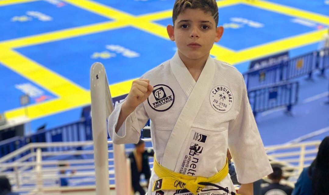 Jovens atletas de ji-jitsu viajam para Europa e Abu-Dhabi em busca de novos títulos