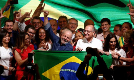 Com Lula, eleito, volta a esperança e a liberdade