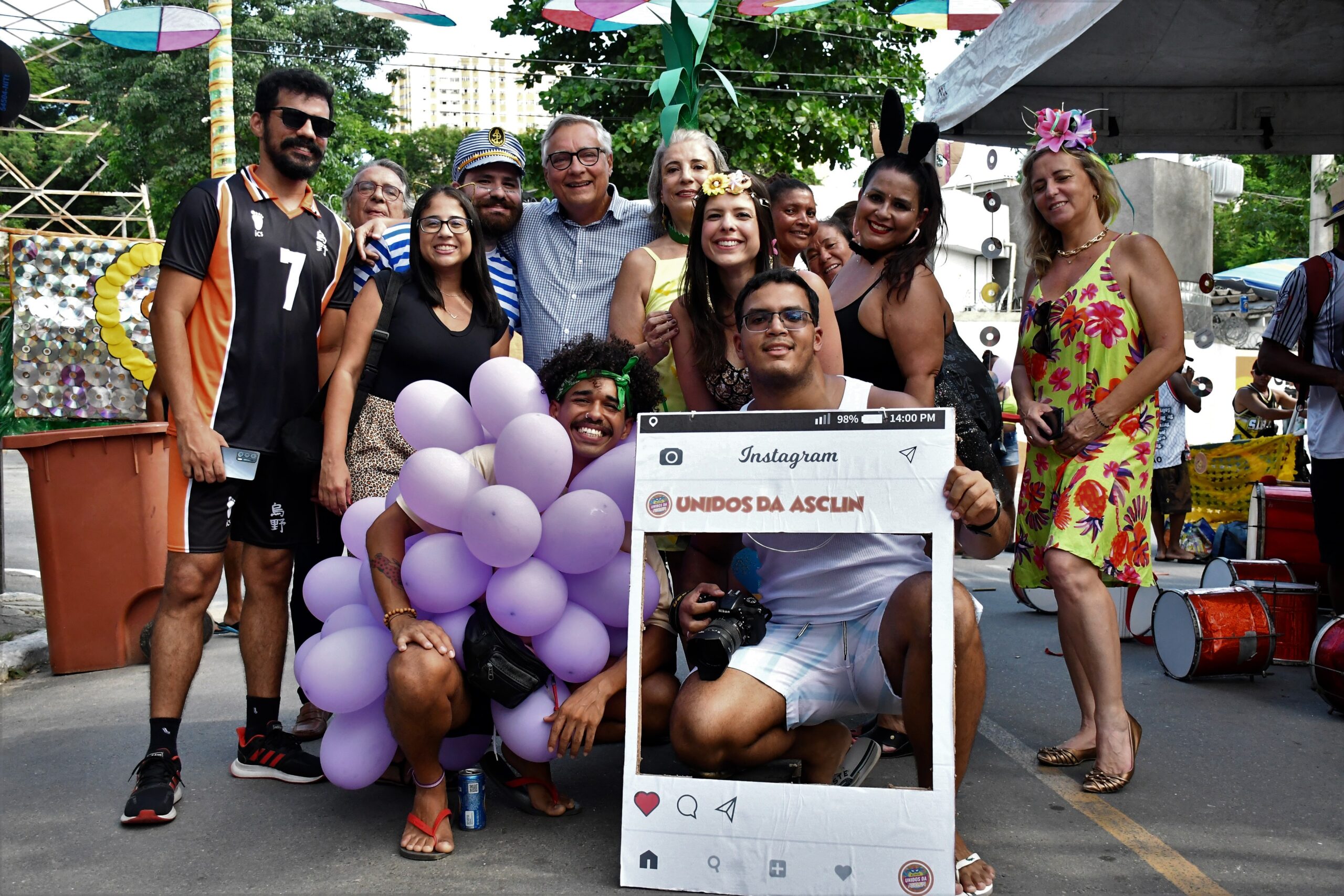 Bloco da Clin reúne 500 pessoas e abre Carnaval em Niterói