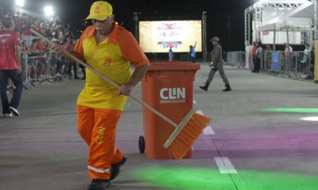 Clin recolhe mais de 25 toneladas de resíduos durante os desfiles das escolas de samba de Niterói