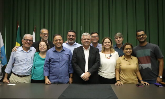 Anamaria Schneider toma posse na Secretaria de Saúde de Niterói