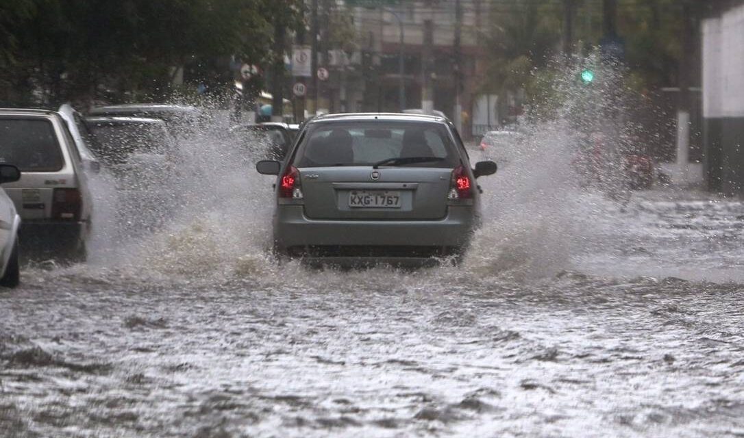 Niterói monitora chuvas na cidade