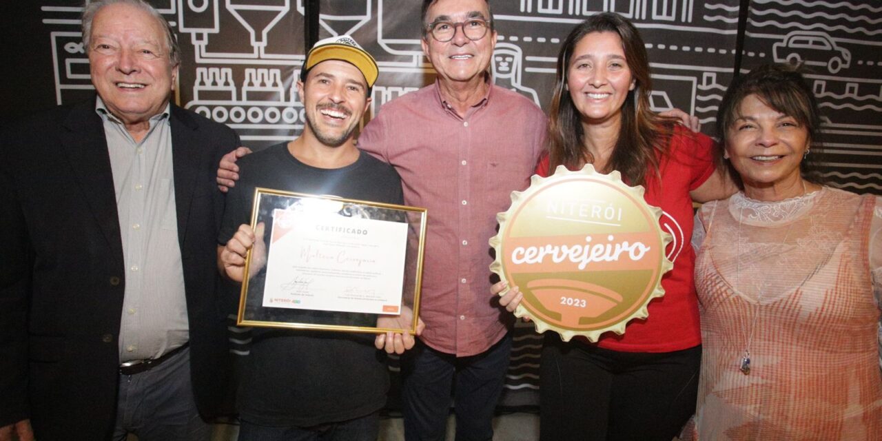 Prefeitura entrega o Selo Niterói Cervejeiro para a Malteca