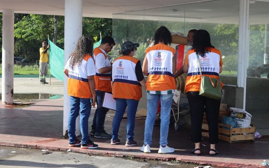 Niterói quadruplica número de agentes para abordagem social especializada