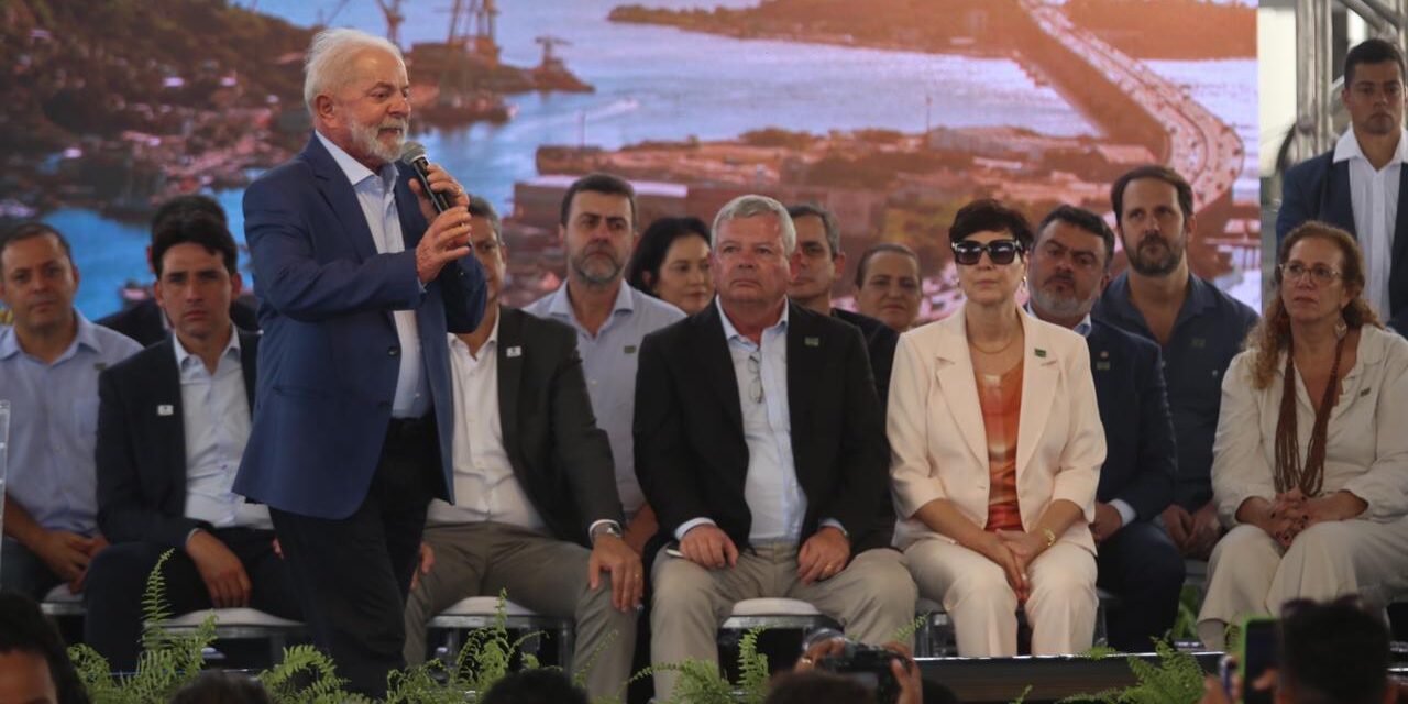Niterói inicia maior obra de dragagem do Brasil com a presença de Lula