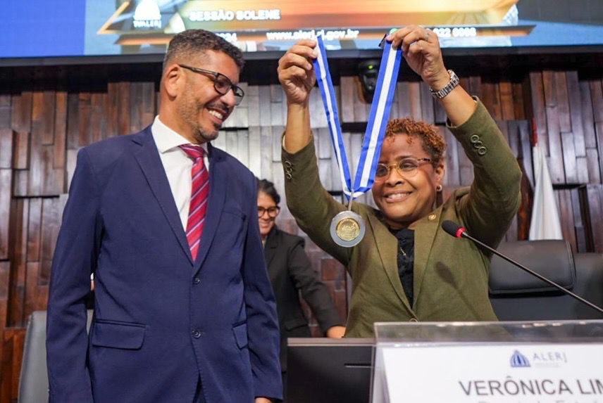 Bira Marques é homenageado com a Medalha Tiradentes