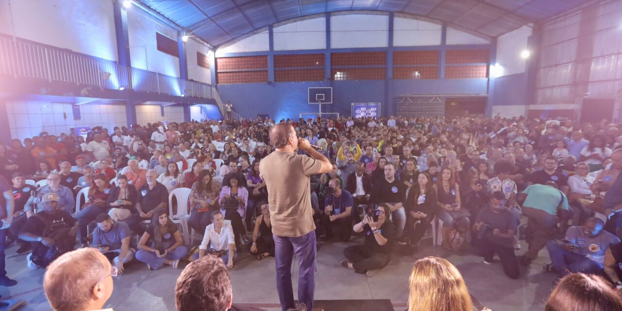 Movimento “Amor por Niterói” reúne mais de 2 mil pessoas no Largo da Batalha