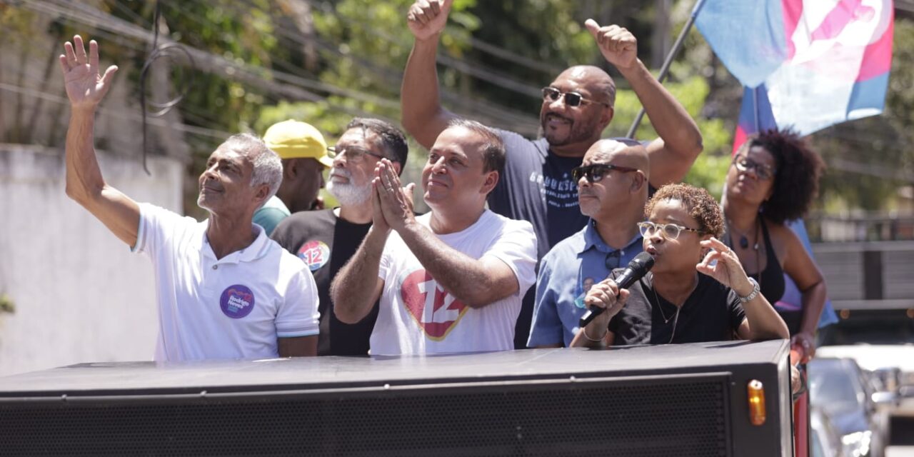 ROMÁRIO FECHA PARCERIA RODRIGO