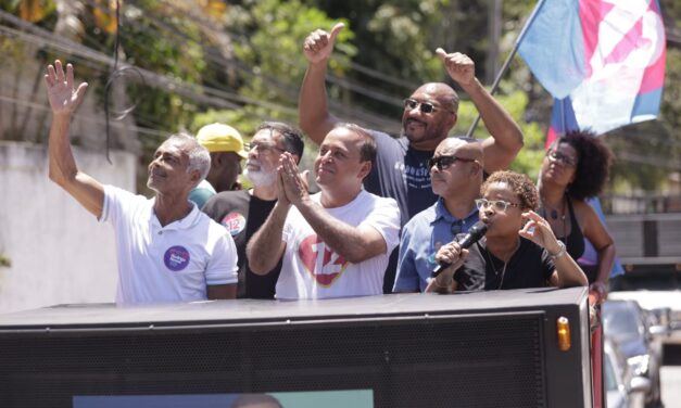 ROMÁRIO FECHA PARCERIA RODRIGO