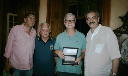 JORNALISTA VINÍCIUS MARTINS É HOMENAGEADO DO FÓRUM DA MEMÓRIA DO JORNALISMO FLUMINENSE