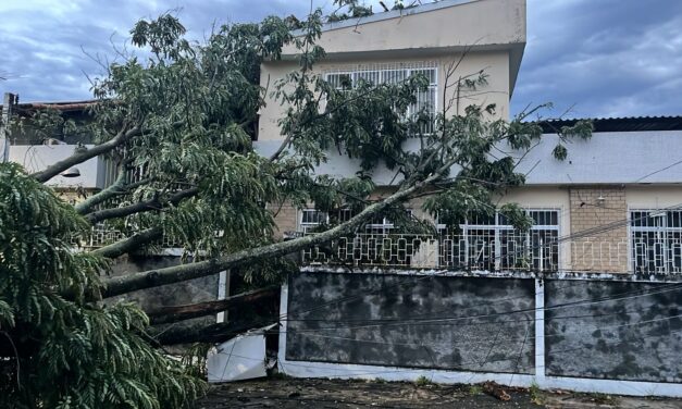 São Francisco vive o caos com os fortes ventos e chuva