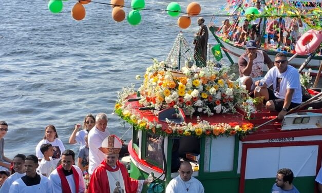 Comemoração pelo padroeiro de Niterói, São João, e a festa de São Pedro incrementam o turismo religioso na cidade
