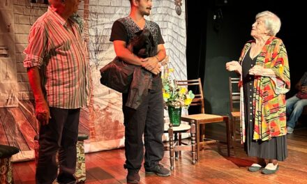 Peça que aborda o etarismo e a sexualidade na Terceira Idade estréia em Niterói