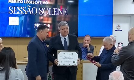 Rujany Martins toma posse na Academia de Letras de São Gonçalo em solenidade prestigiada