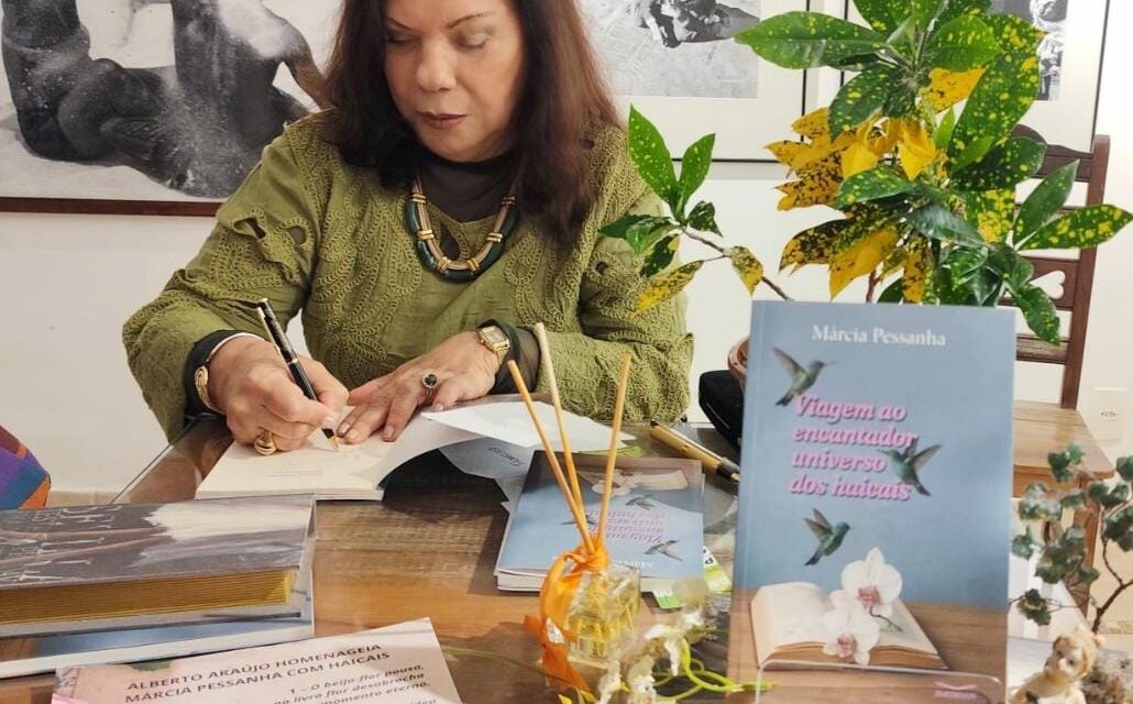 Márcia Pessanha lança livro de haicais em manhã prestigiada