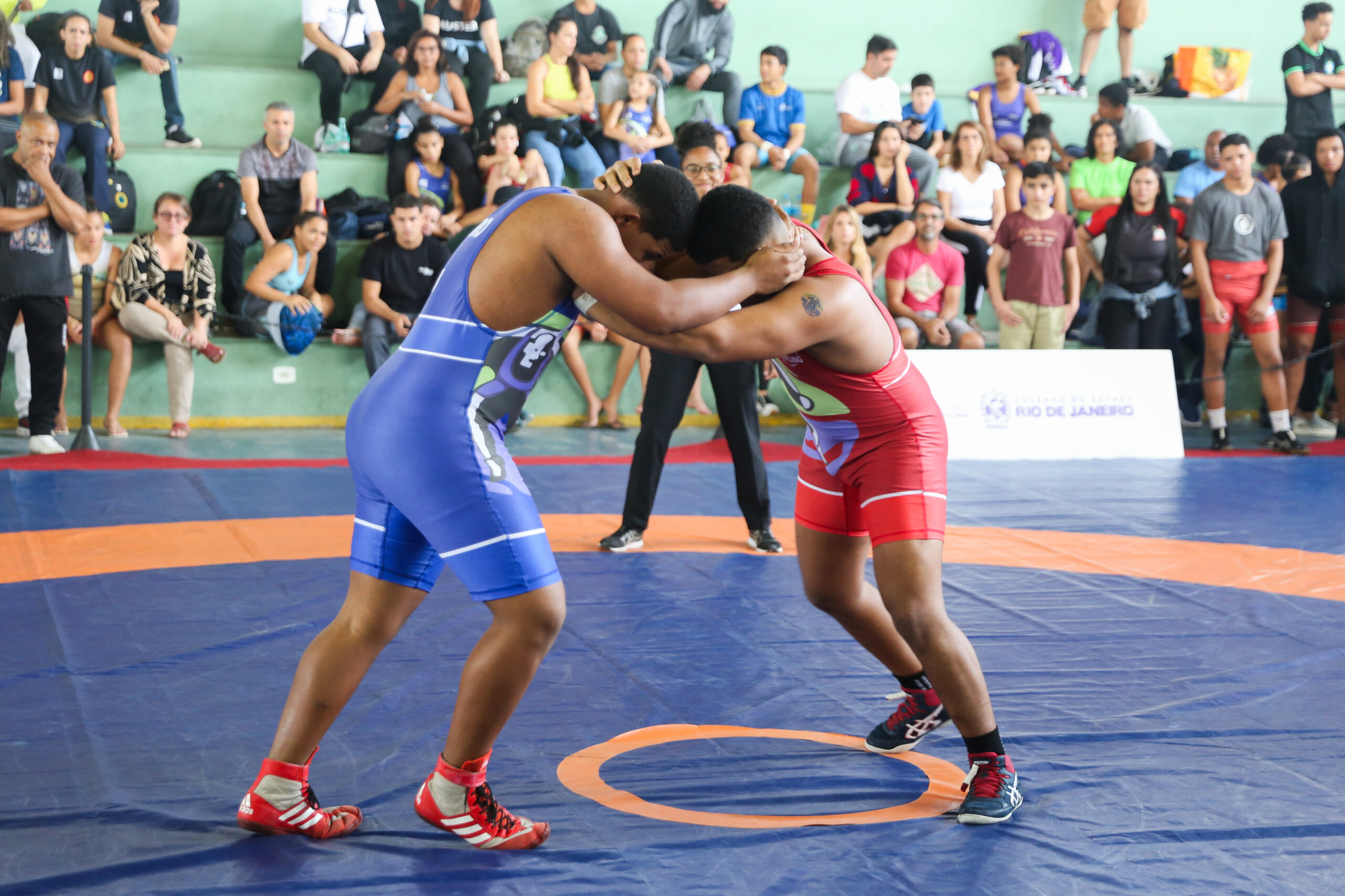 ATLETAS DE NITERÓI VÃO REPRESENTAR O TIME RJ EM COMPETIÇÃO ESCOLAR NACIONAL