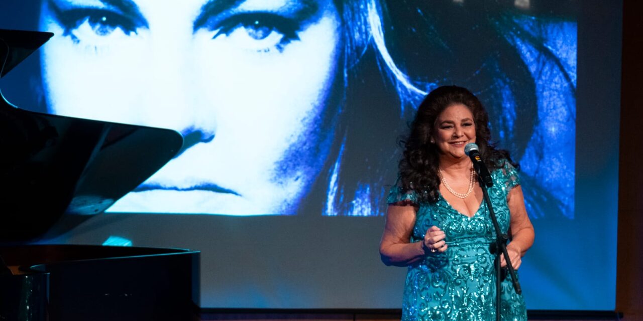 Alice Serrano canta Maysa em Niterói