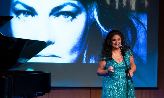 Alice Serrano canta Maysa em Niterói